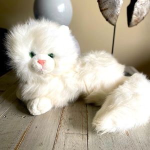 Vintage Russ Berrie White Persian Cat green eyes